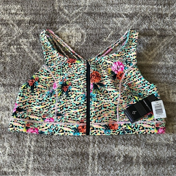 NWT Torrid Low-Impact Wireless Zip-Front Active Sports Bra 3X - Picture 4 of 8